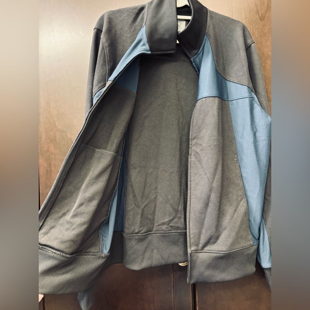 Express Soft Knit Jacket - Picture 7 of 9